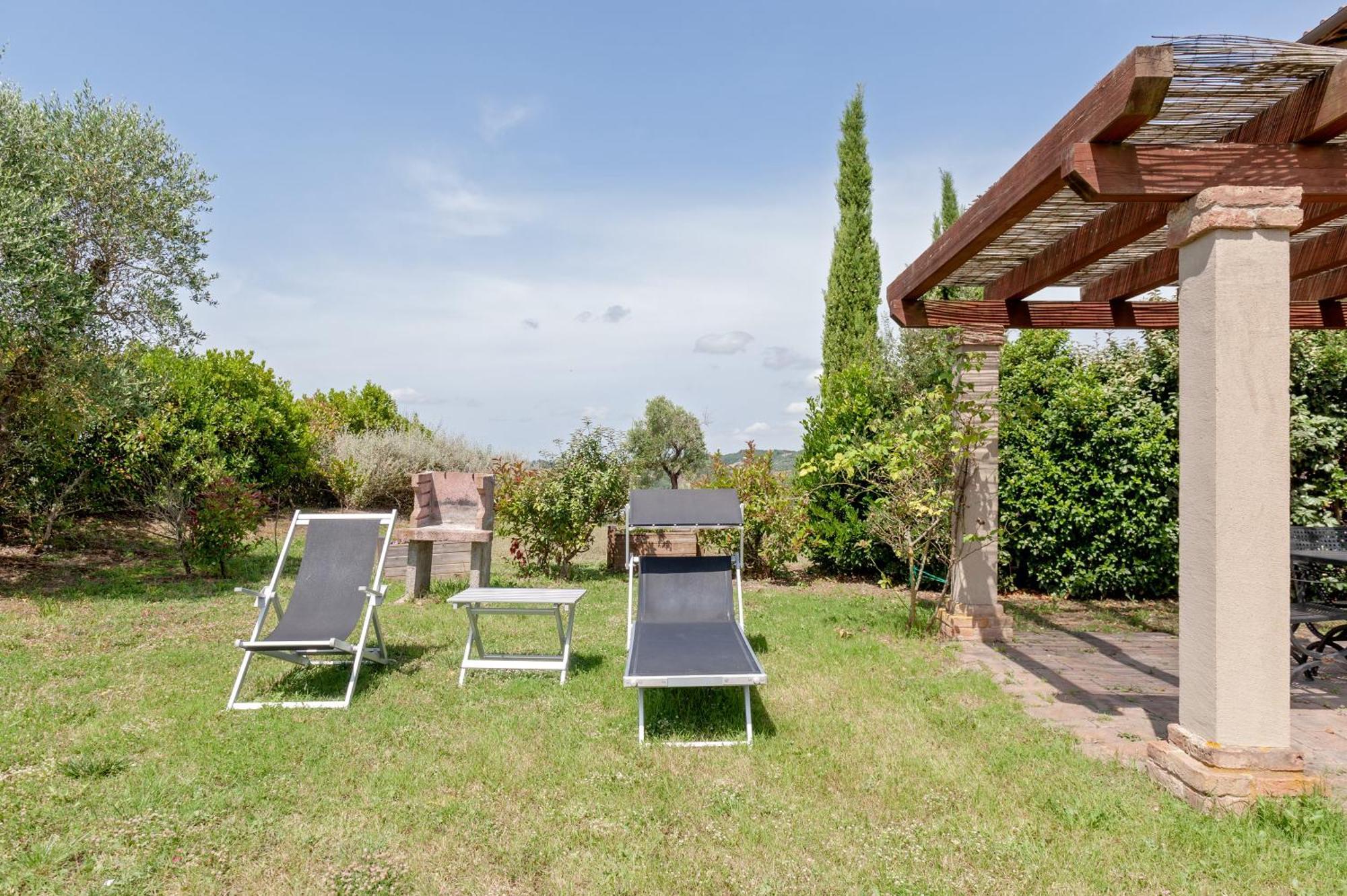 Il Borgo Delle Ville Palaia Esterno foto