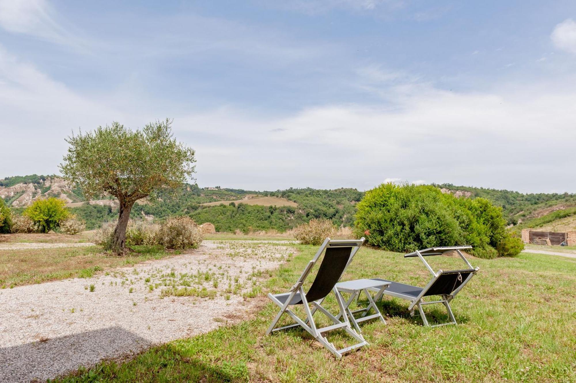 Il Borgo Delle Ville Palaia Esterno foto