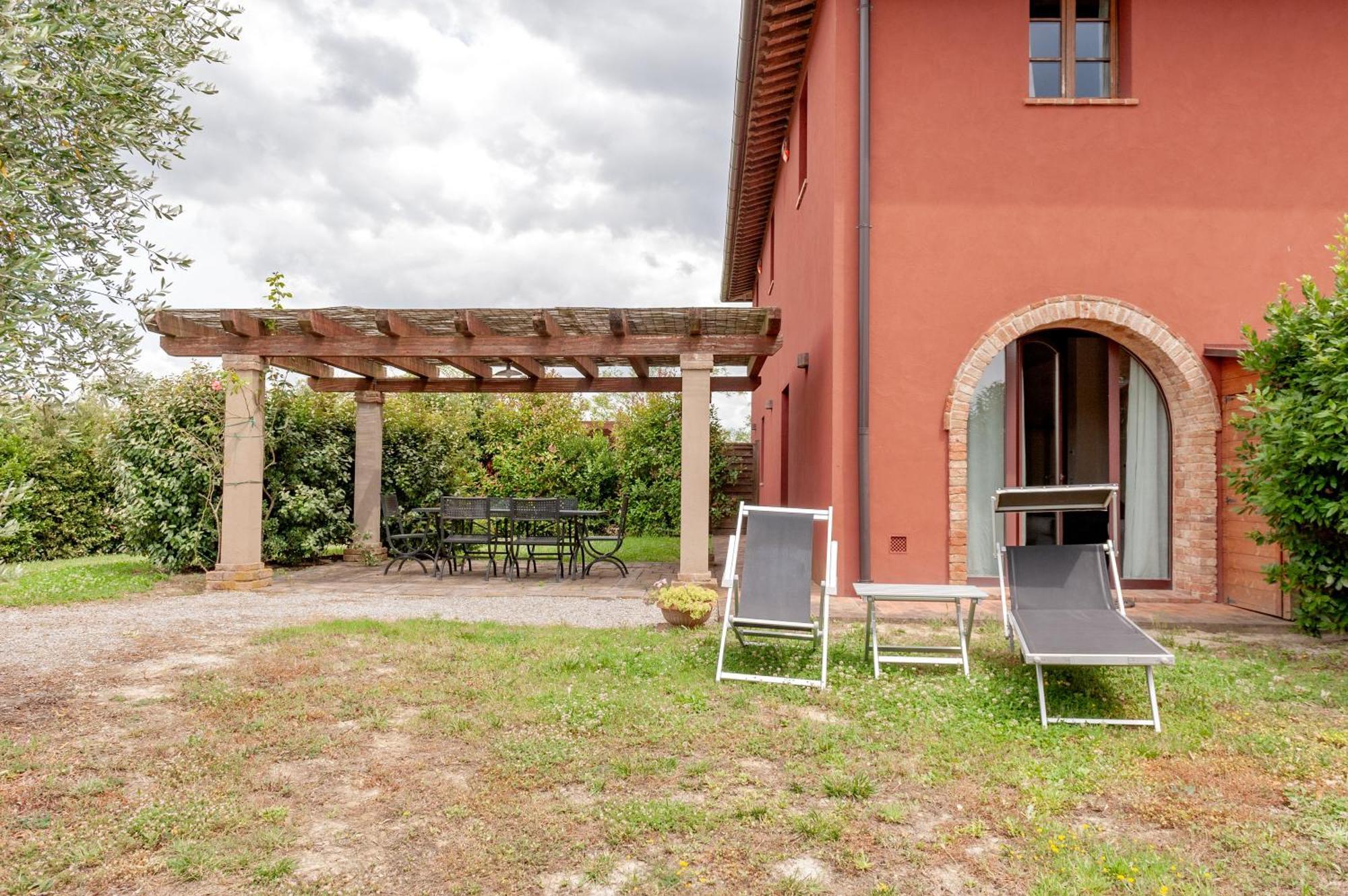 Il Borgo Delle Ville Palaia Esterno foto