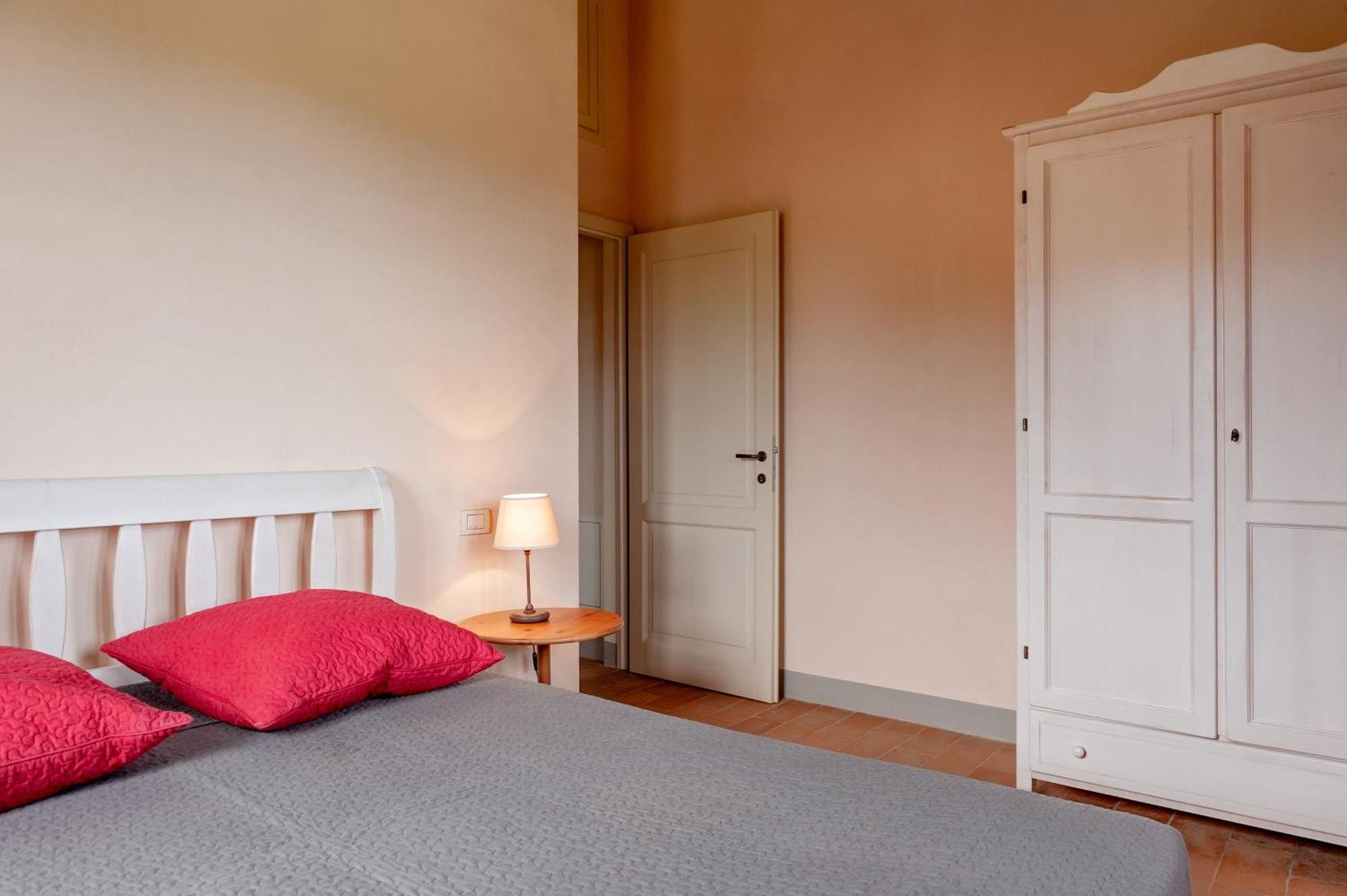 Il Borgo Delle Ville Palaia Esterno foto
